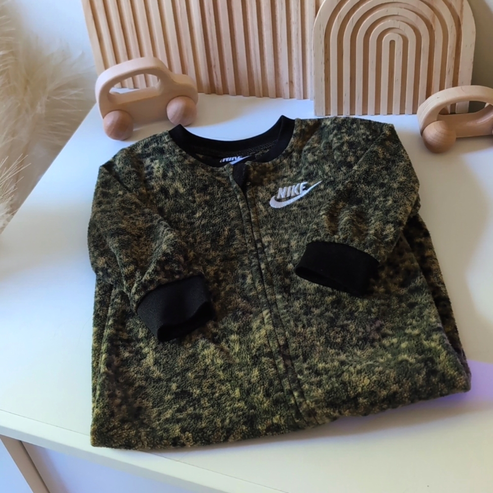 New without tags. Nike warm footed pajamas. 9month